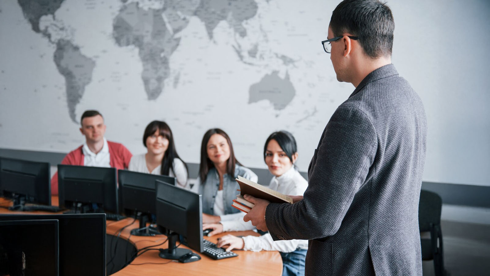 ECR recibe visita de Pares Amigos del 14 al 16 de abril