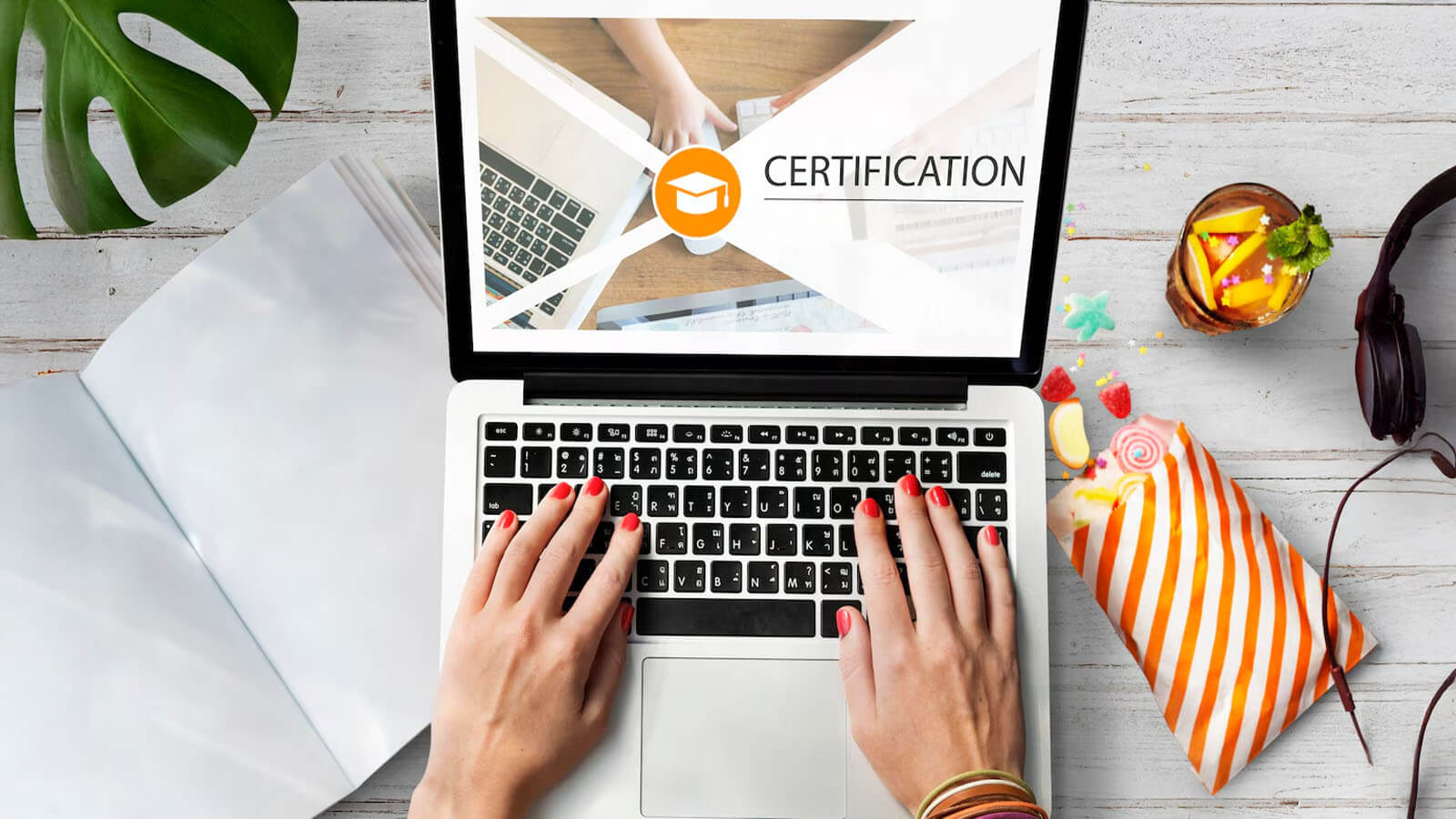 Abierto diplomado en CIF