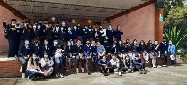 Estudiantes de grado once del Colegio Simón Bolívar