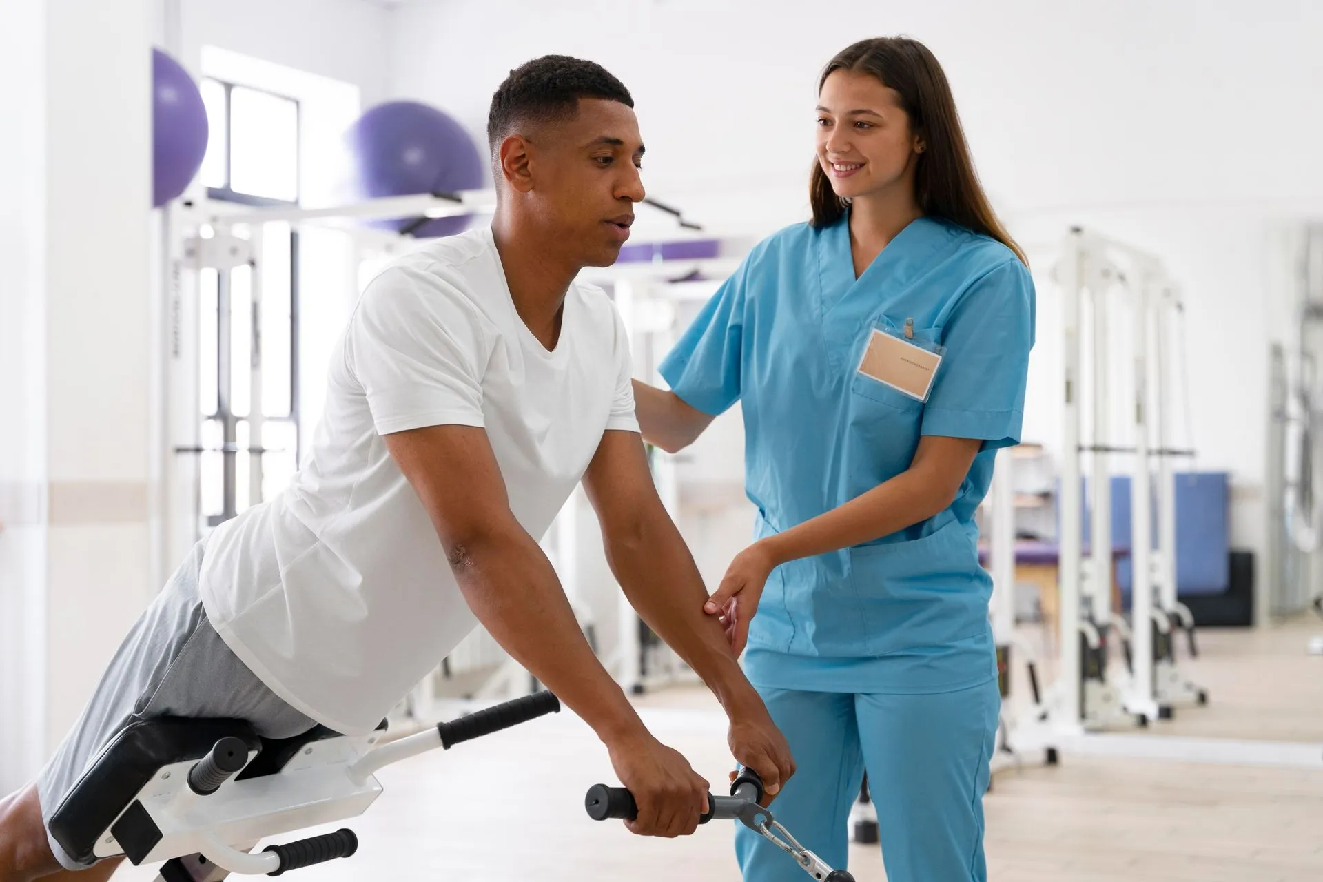 Terapia manual y fisioterapia ¿Cómo se relacionan y qué beneficios brindan estas dos disciplinas? 2 Terapia manual fisioterapia