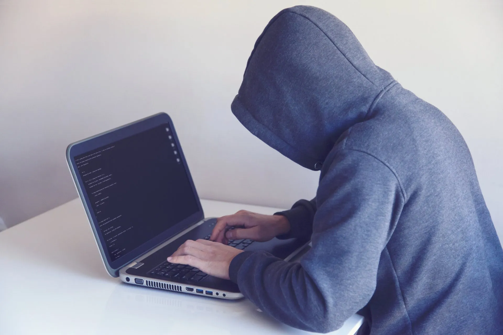 ¿Qué es la seguridad informática? 2 Cuidado con los correos electrónicos sospechosos