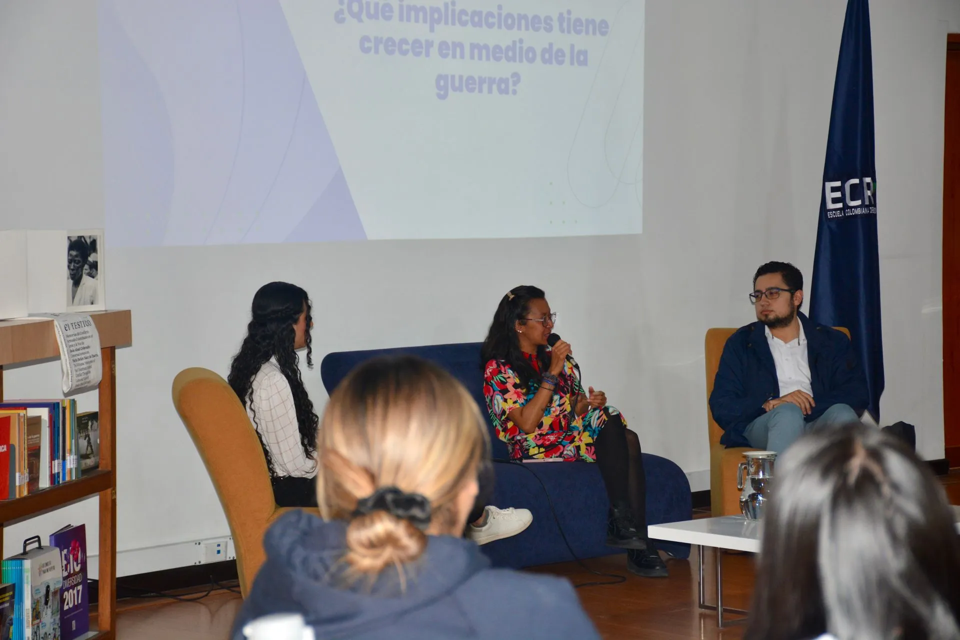 Internacionalización en casa: Conexiones globales desde la ECR 2 Café libro