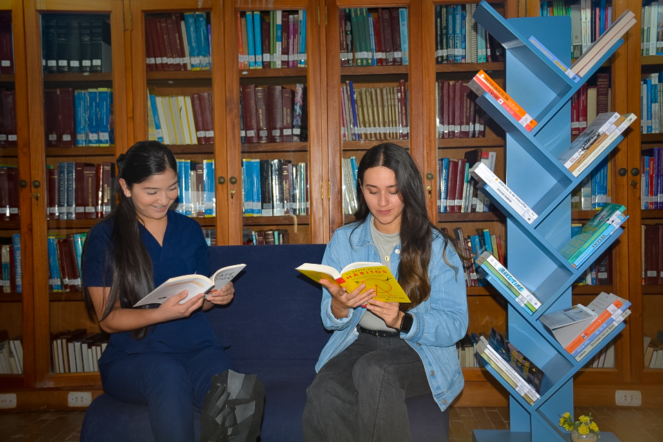 Descubre la nueva colección de autoayuda y crecimiento personal en la Biblioteca de la ECR