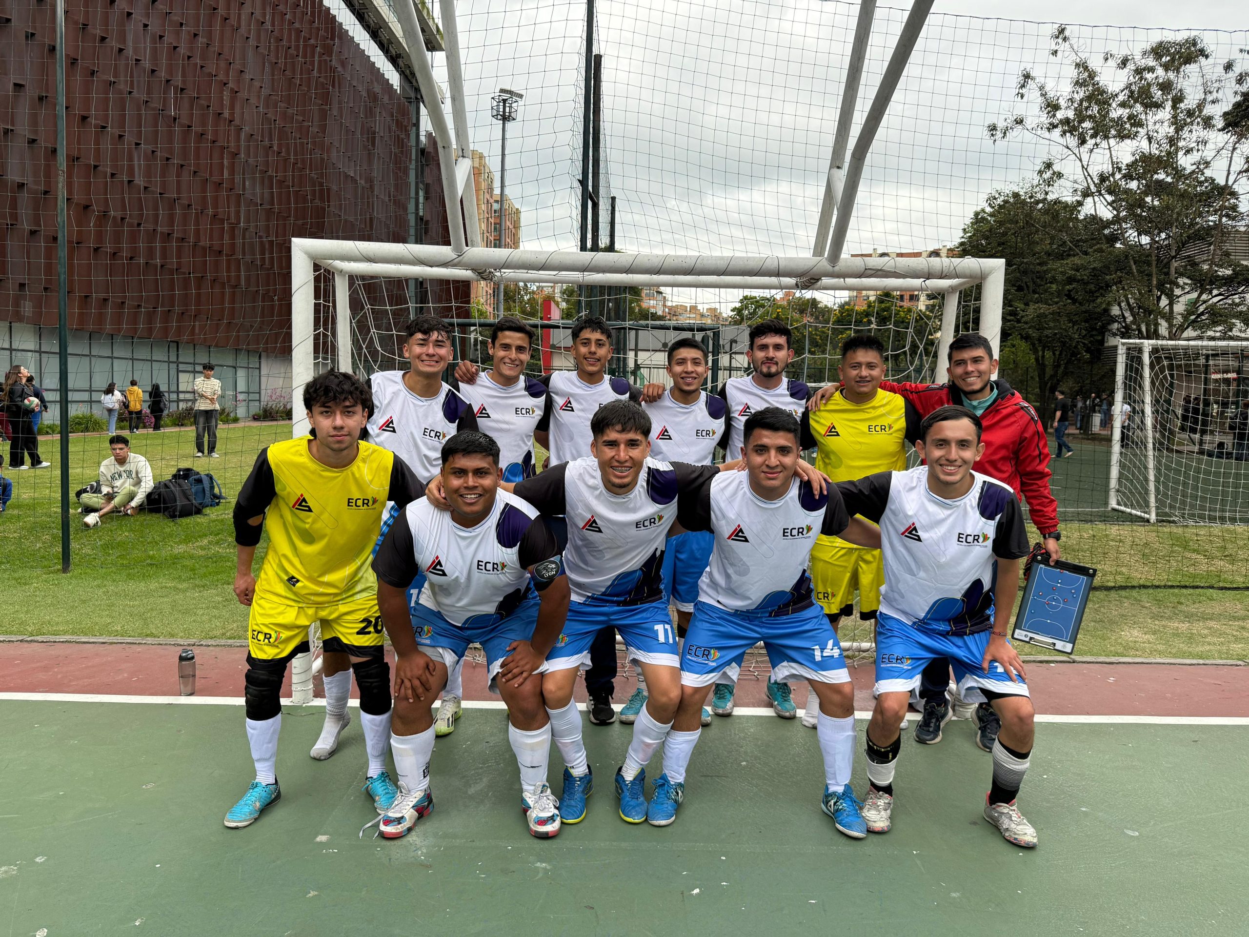 La ECR se destaca en torneos deportivos interuniversitarios 1 WhatsApp Image 2025 08 29 at 4.24.48 PM scaled